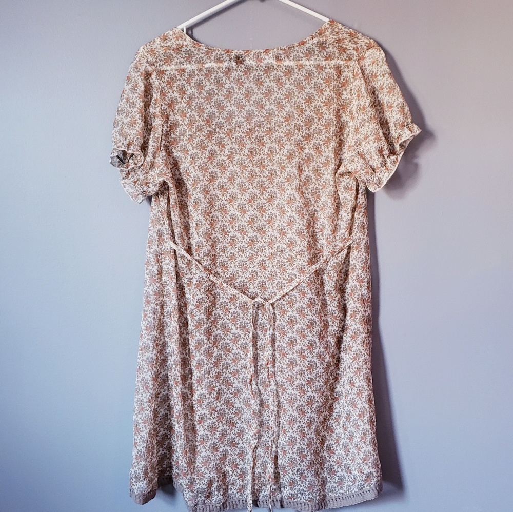 Sheer Tunic - Picture 2 of 3